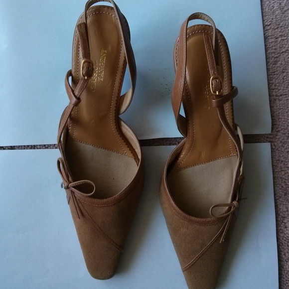 Shoe - Picture 2 of 2